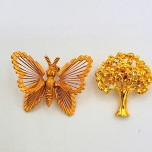 VINTAGE Brooches Gold Tone Butterfly Tree with Rhinestones